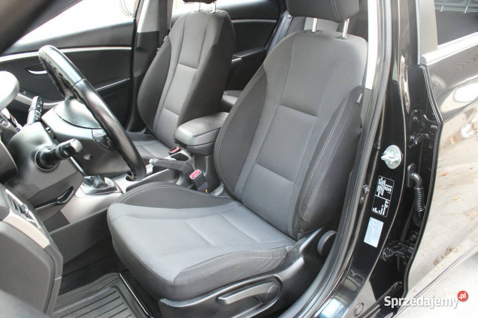 Hyundai i30 PREMIUMBezwypadkowyBogate garażowany Gliwice