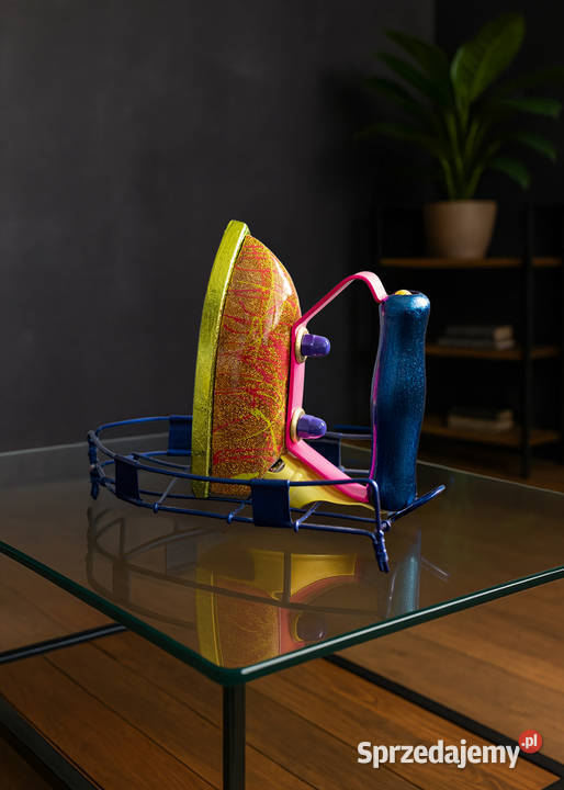 Niepowtarzalny przycisk do papieru w formie