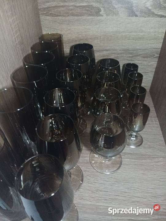 Kieliszki dymione i literatki z PRL Bieruń