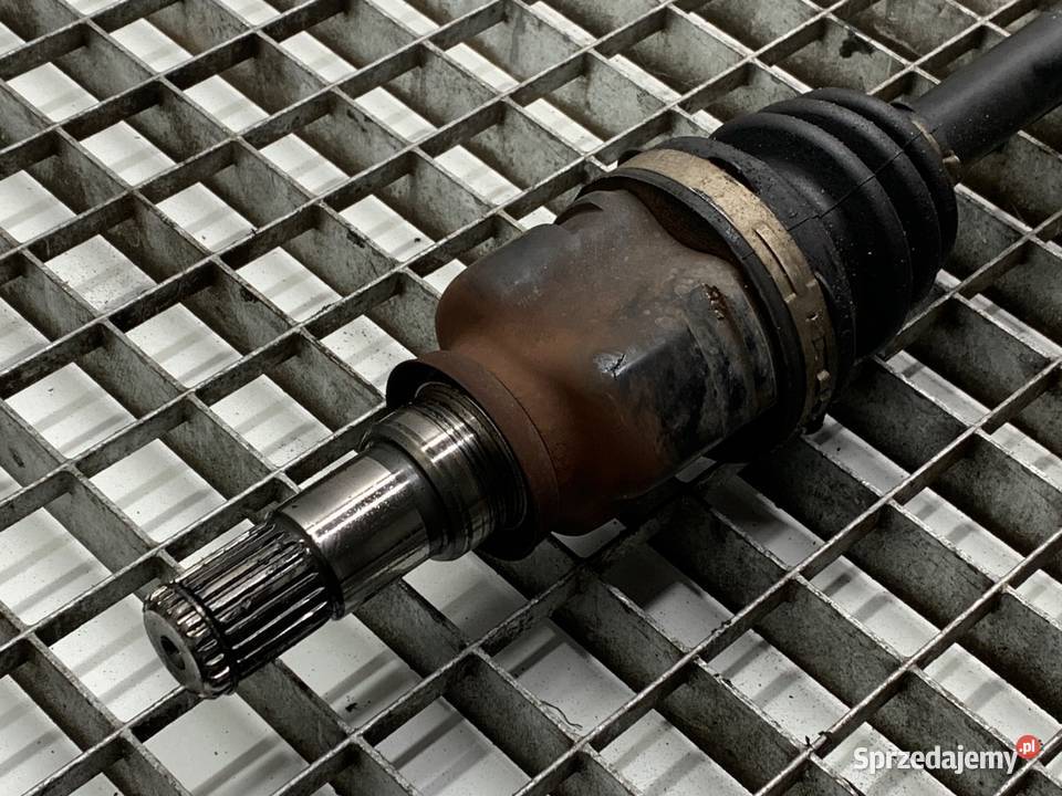 PÓŁOŚ PRAWY PRZÓD TOYOTA AYGO II 10 69 PRZEGUB osobowe podkarpackie