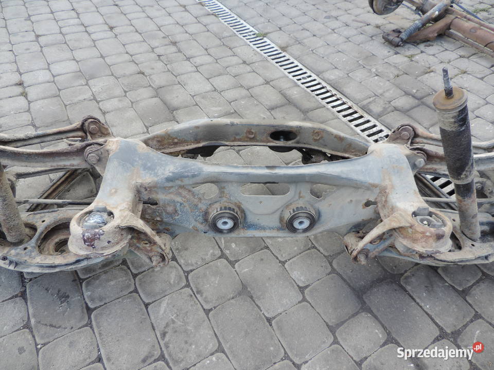 ZAWIESZENIE TYŁ BELKA TYLNA MERCEDES CKLASA W202 małopolskie Nowy Sącz