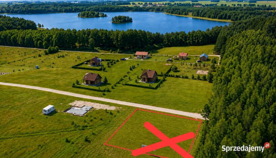 Dzialka budowlana jeziorem Skolity