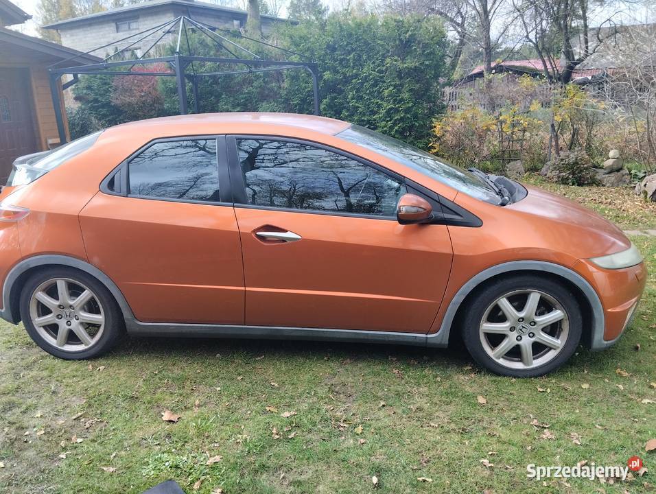 Honda Civic UFO Bobry