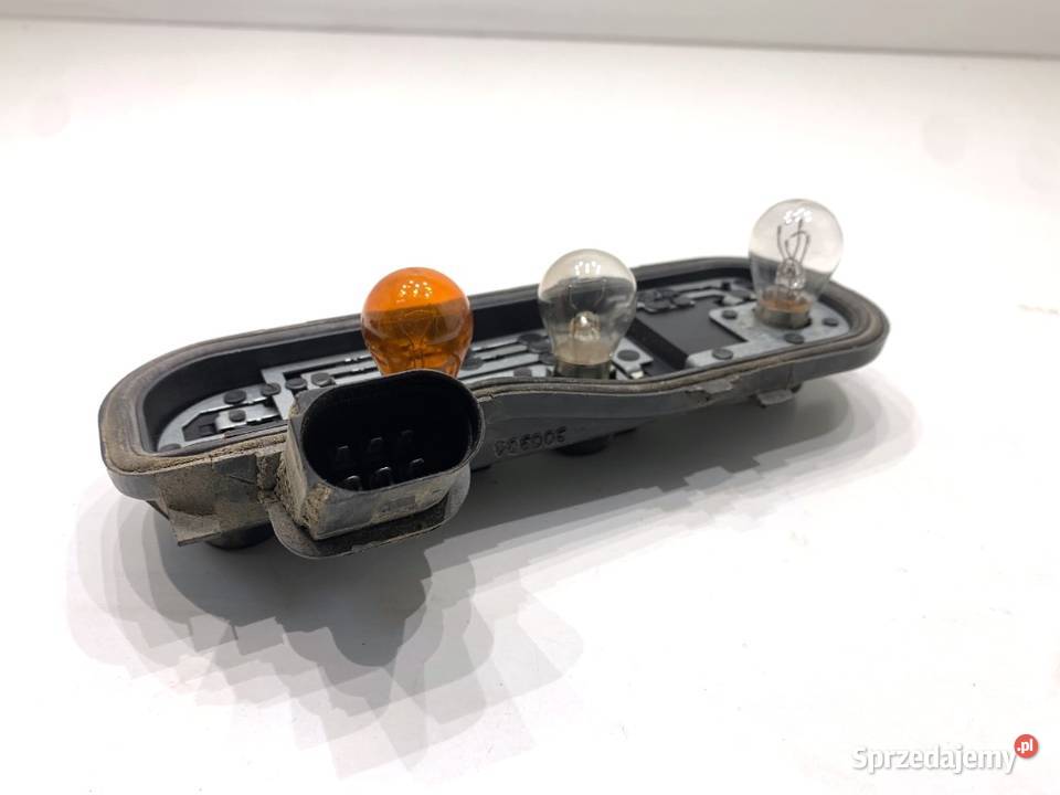 WKŁAD LAMPY PRAWY TYŁ AUDI A4 B6 Kombi 0005