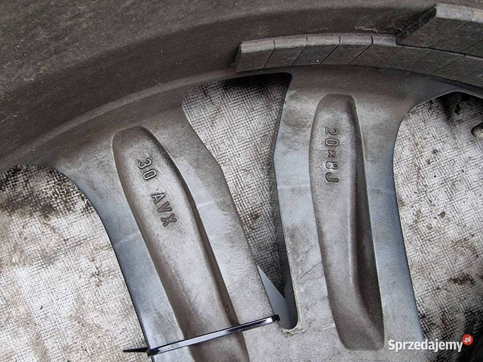 FELGA ALUMINIOWA 20 LEXUS RX350 20X8J osobowe Pozostałe Lipno