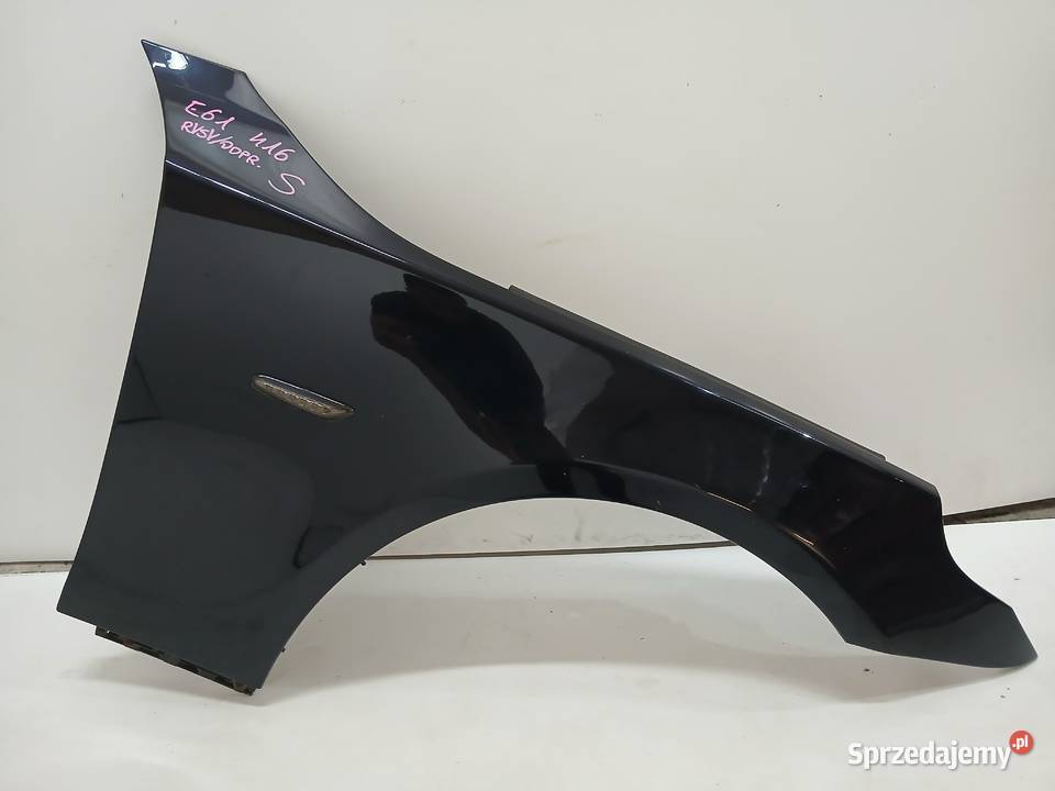 BŁOTNIK PRAWY PRZÓD BMW E60 E61 CARBONSCHWARZ sprzedam