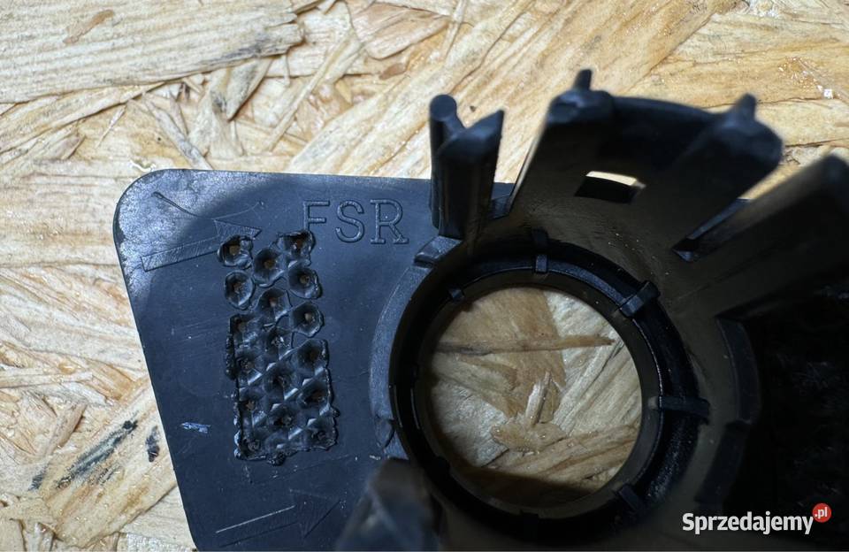 Koszyk uchwyt czujnika parkowania pdc przód