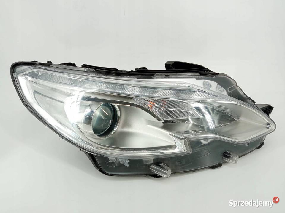 LAMPA PRZÓD PRAWA EUROPA 9677810280 Peugeot 2008