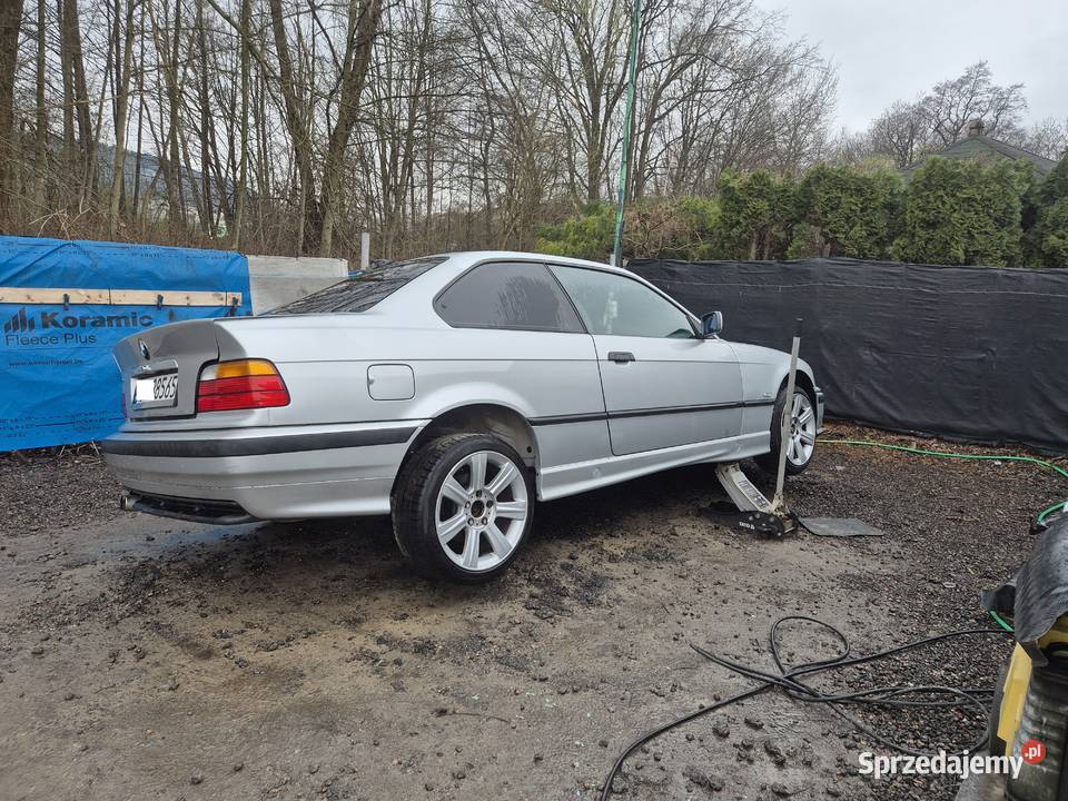 BMW E36 Coupe ZDROWA BAZA Na projekt Zadbana srebrny Bujaków