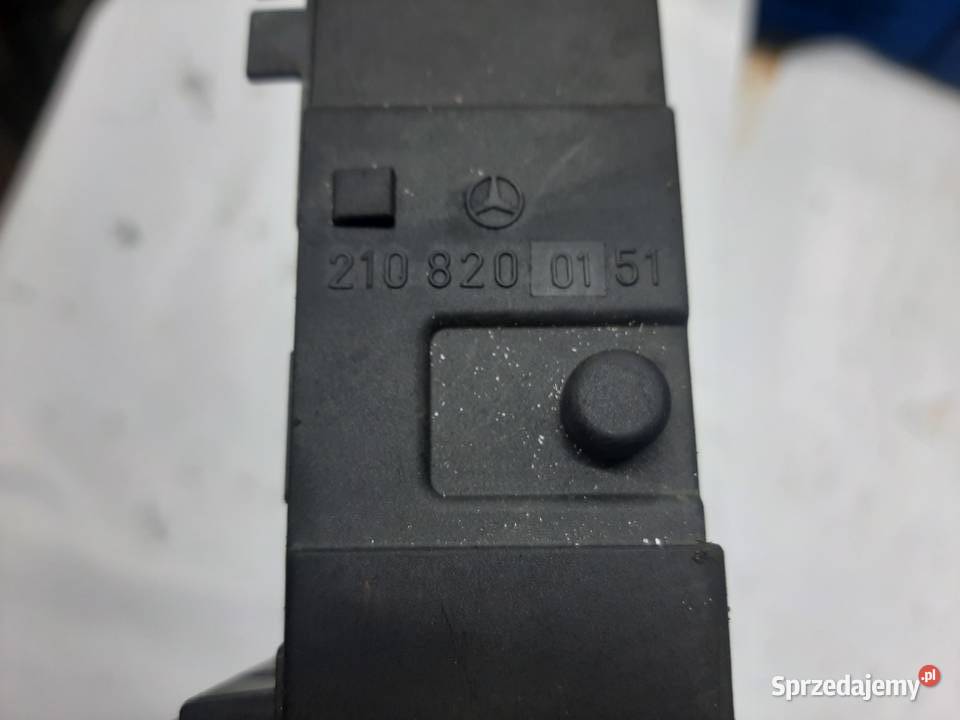 MercedesBenz E W210 przełącznik grzania foteli łódzkie Ksawerów