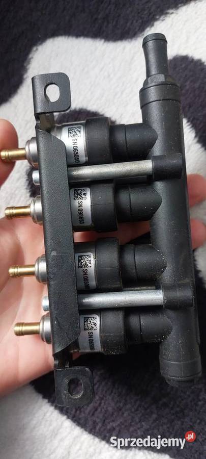 Listwa wtryskiwaczy FENIX KME 4 cylindListwa Elementy instalacji LPG