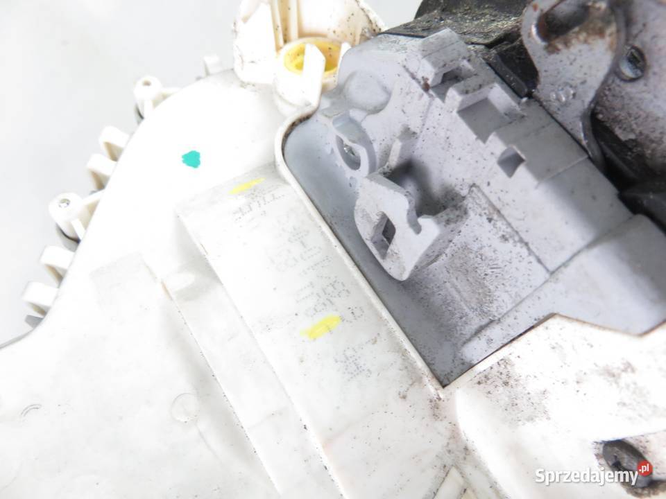 ZAMEK LEWY PRZEDNI AUDI Q5 8J1837015C