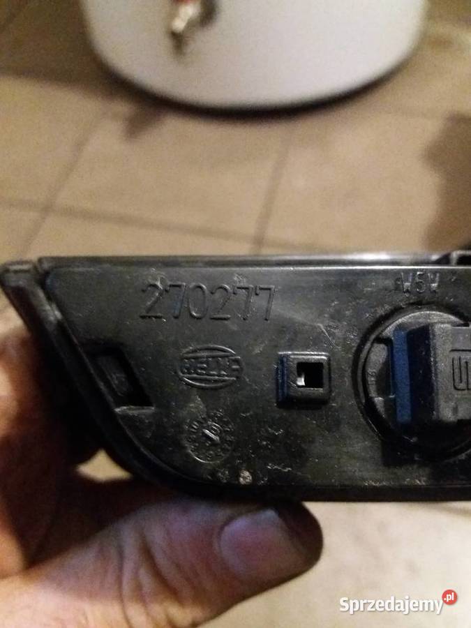 NISSAN PRIMERA TRZECIE ŚWIATŁO STOP 270277 światła stop