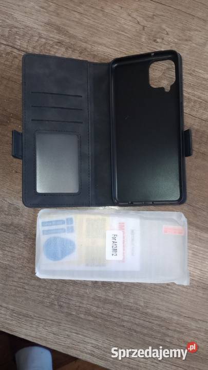 Etui na telefon sprzedam