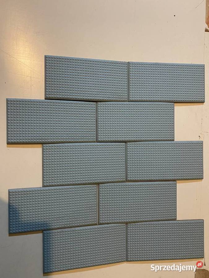 Płytki antypoślizgowe jasno niebieskie 20x10 gr sprzedam