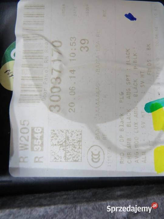 BOCZEK DRZWI PRAWY TYŁ SEDAN MERCEDES W205 osobowe Tapicerki samochodowe sprzedam