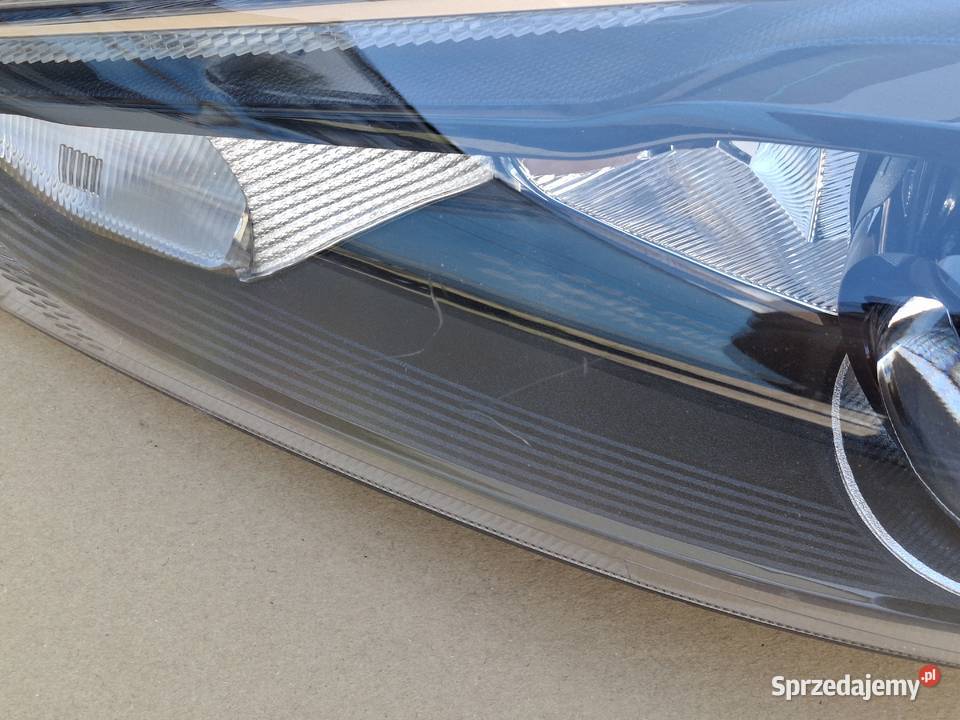 FORD FOCUS MK3 LIFT REFLEKTOR BIXENON LEWY LAMPA