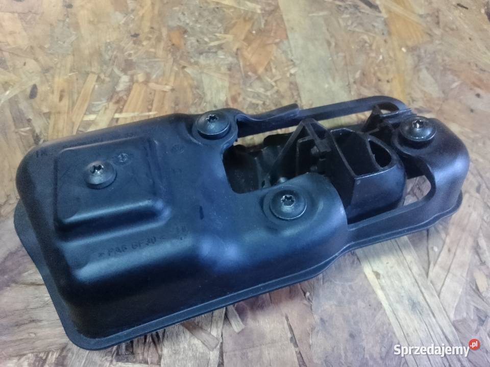 Klamka boczka drzwi lewa VW Caddy III pomorskie Szklana Huta sprzedam
