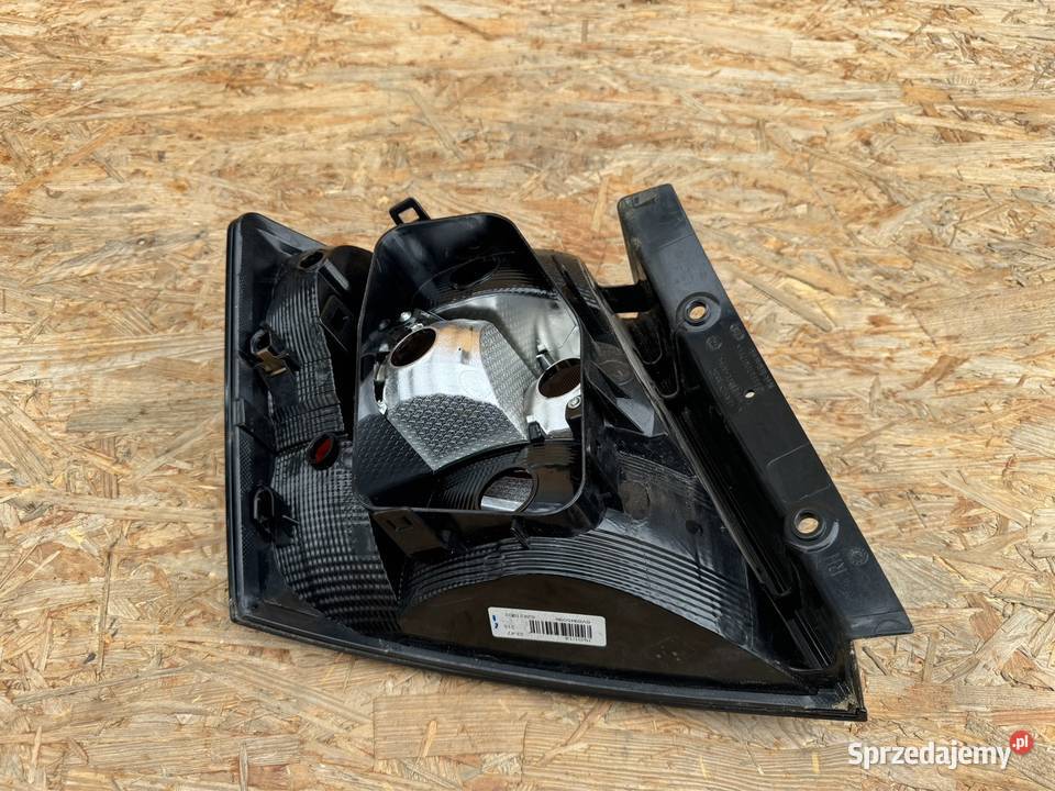 Lampa tył prawa rh skoda Fabia 3 III HB 1418 wielkopolskie Sieraków