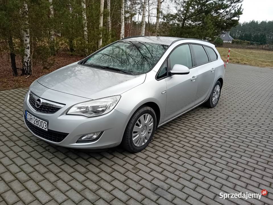 Opel Astra J 16 benzyna kombi benzyna Grudziądz