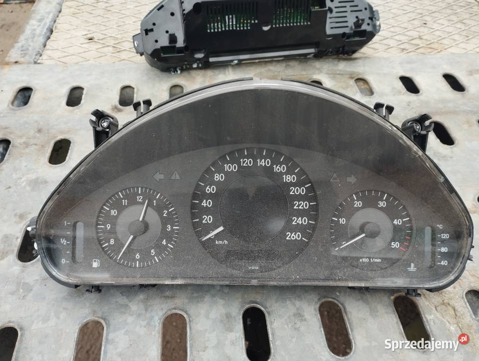 Licznik zegary Mercedes W211 DIESEL 22 27 32 osobowe Kamień Pomorski sprzedam