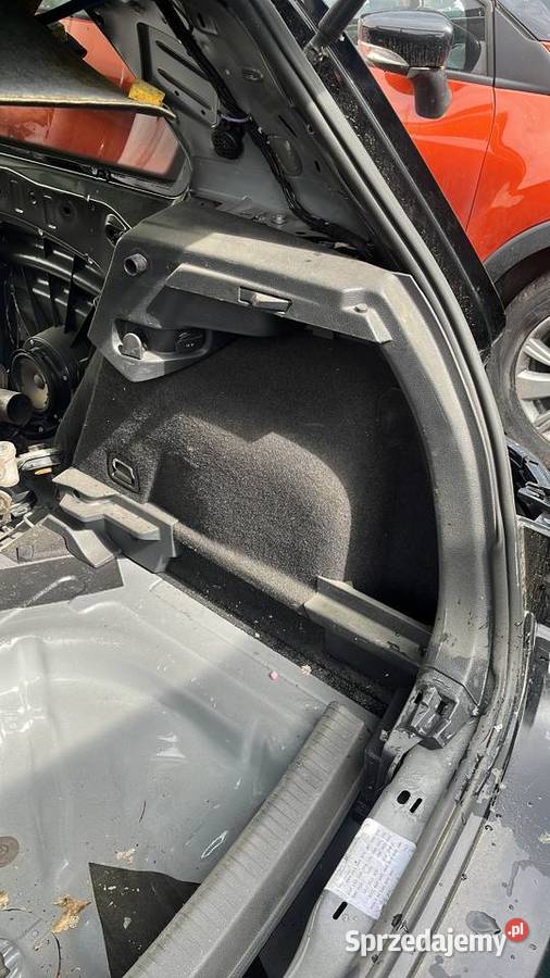 TAPICERKA BAGAZNIKA KOMPLET GOLF VII 7 Tapicerki samochodowe Oświęcim