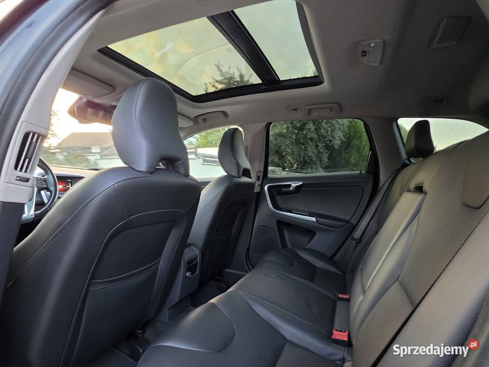 Volvo xc60 24D5 4x4automat opłacony Szwajcar czujnik zmierzchu lubelskie Lublin
