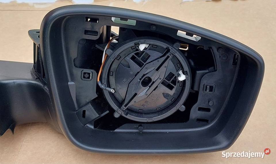 LUSTERKO PRAWE ELEKTRYCZNE SKODA FABIA III 14 Mielęcin