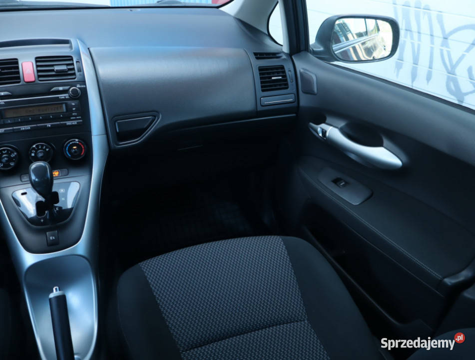 Toyota Auris 14 D4D Łódź