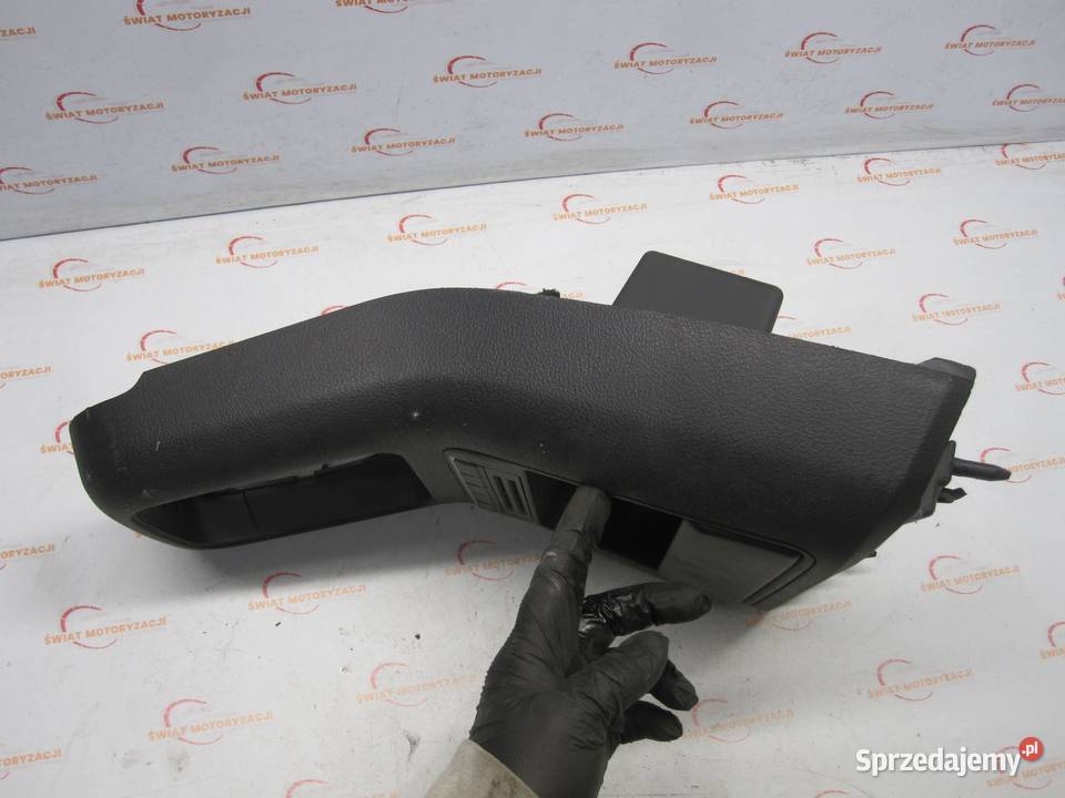VOLKSWAGEN TIGUAN 5N 08r konsola środkowa osobowe świętokrzyskie