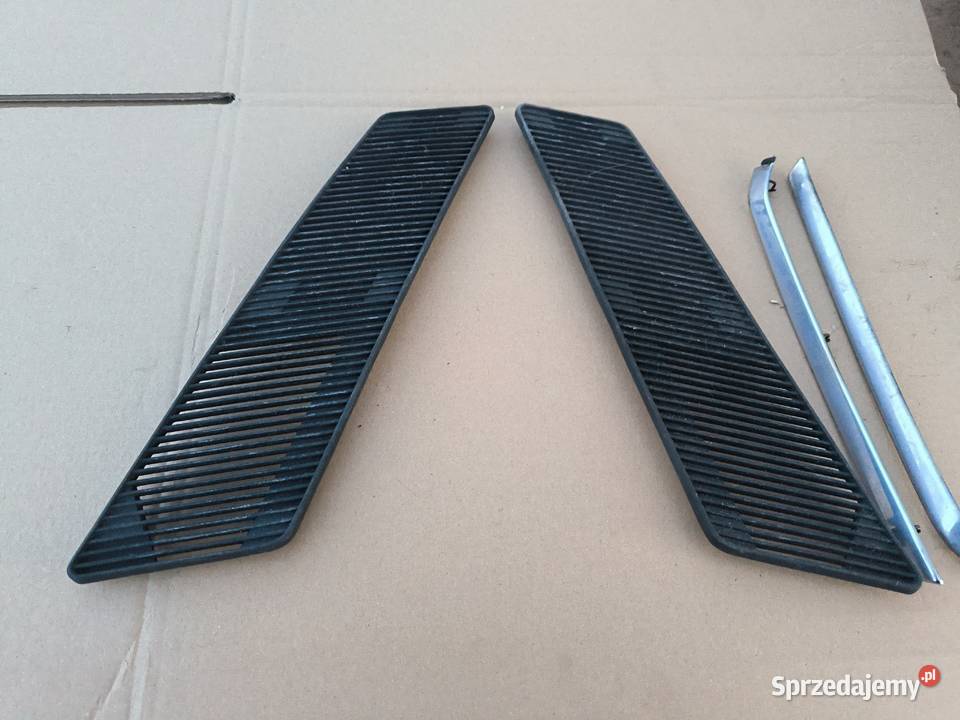 Fiat 125p slupek wywietrzniki nakladki Stalowa Wola
