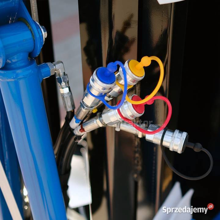 Ładowacz czołowy TUR Holland Boomer 25 330TL Tajęcina