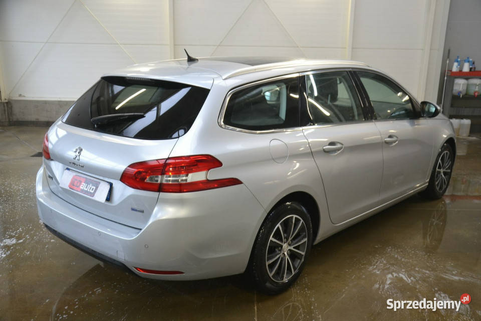 Peugeot 308 12 benzyna 130 nawigacja full ledy Kombi