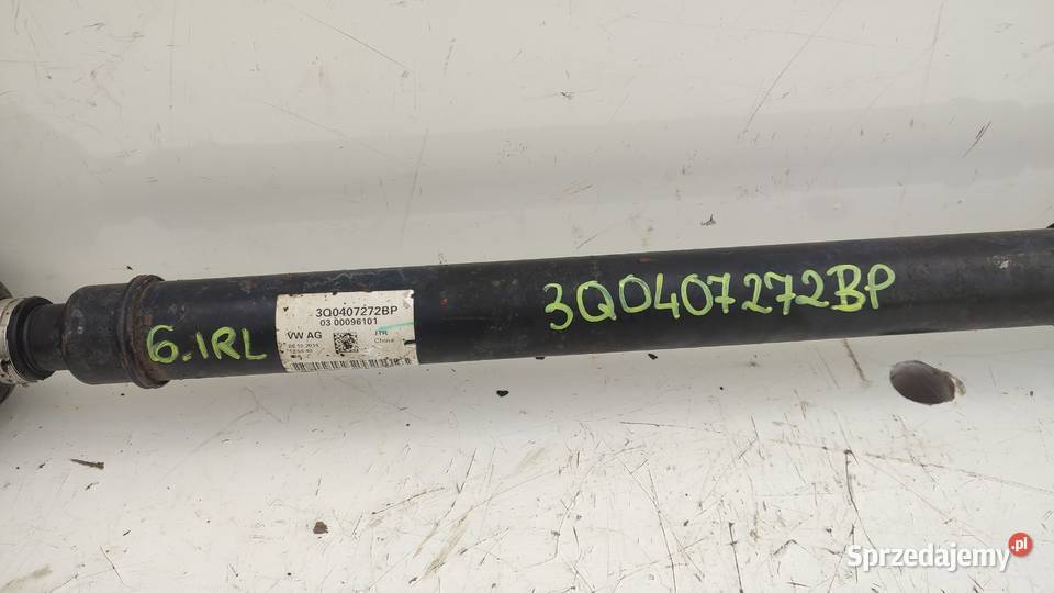 6IRLPASSAT B8 16 TDI PÓŁOŚ PRAWA 3Q0407272BP Półosie Włoszczowa