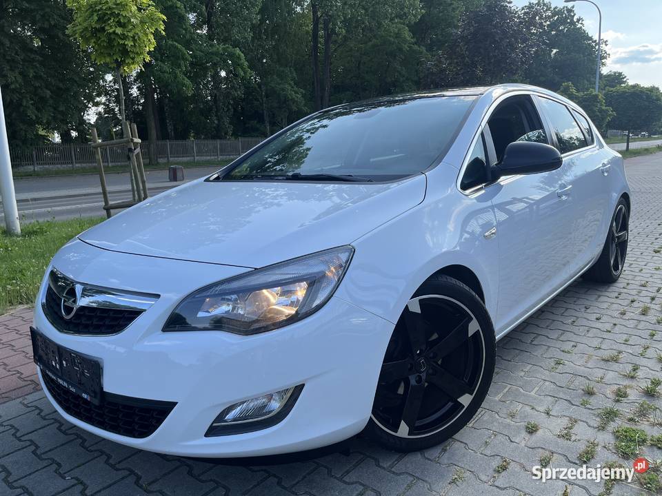 OPEL ASTRA J 2011 14 TURBO radio Ostrowiec Świętokrzyski
