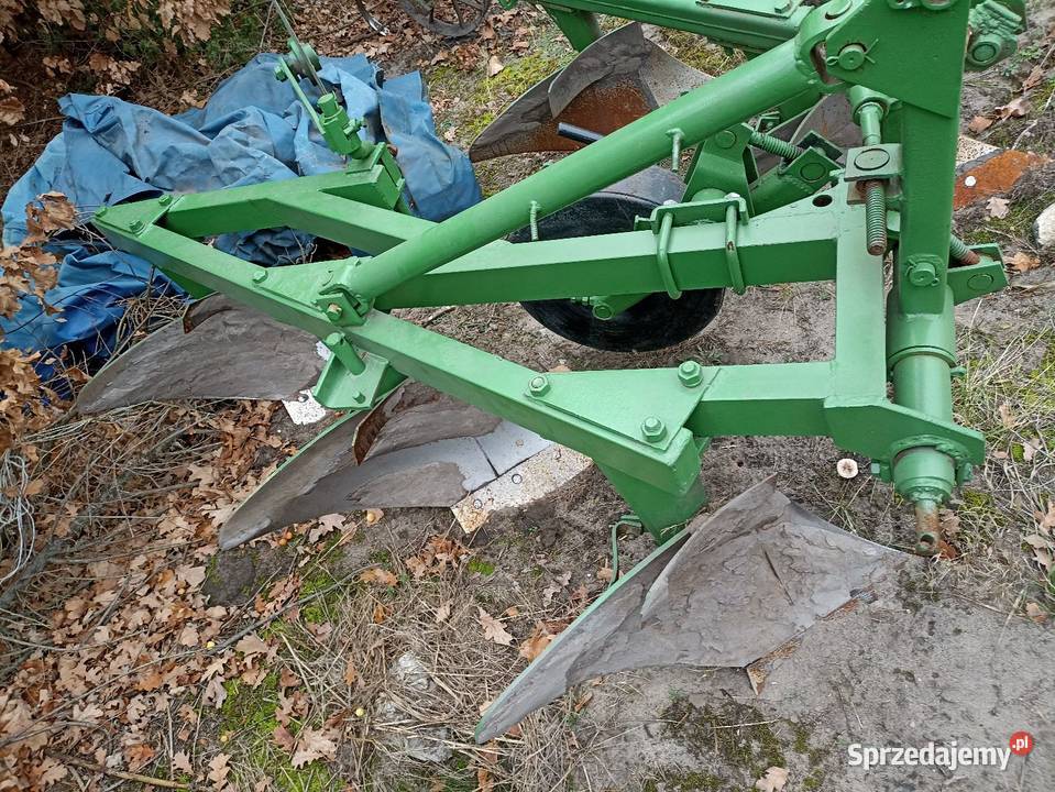 Pług trzyskibowy nieuszkodzony Węgrów