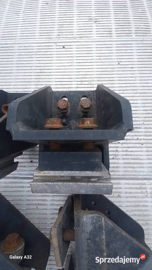 Uchwyty montażowe winda Bar Cargolift wysuwana wielkopolskie