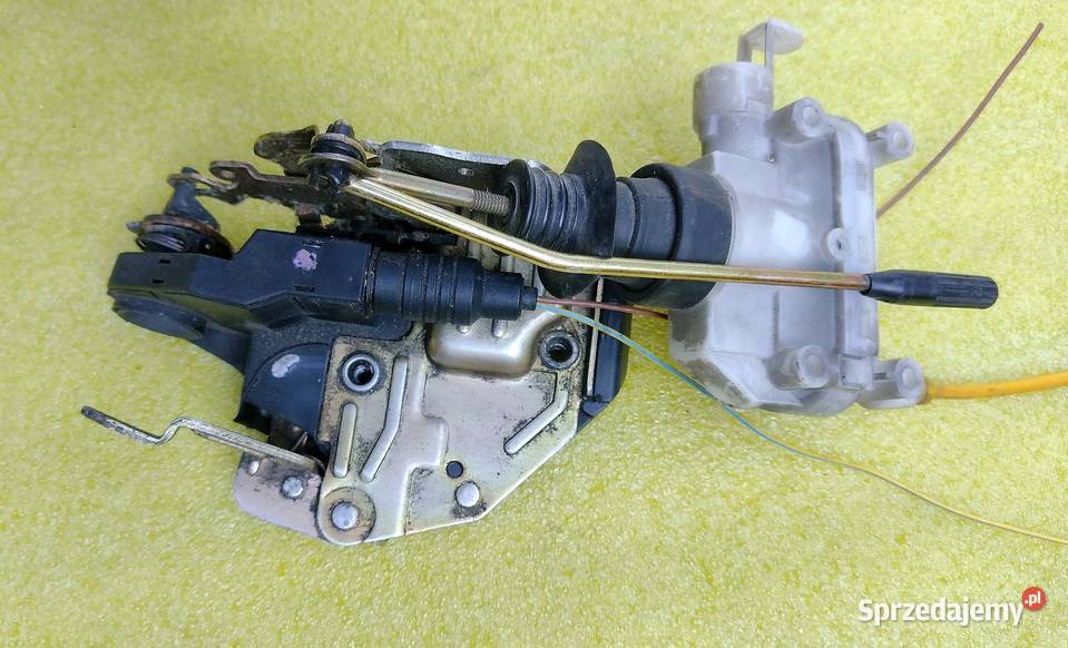 Mercedes W124 zamek prawy przód z siłownikem Łagiewniki