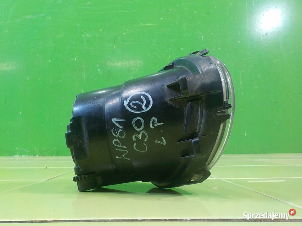 VOLVO C30 LIFT 20 D 12r 3D halogen lewy 30796680