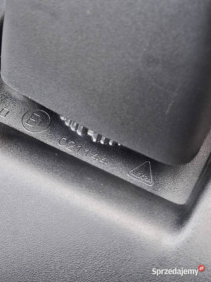 MERCEDES ATEGO LUSTERKO ZEWNĘTRZNE PRAWE Bieleń