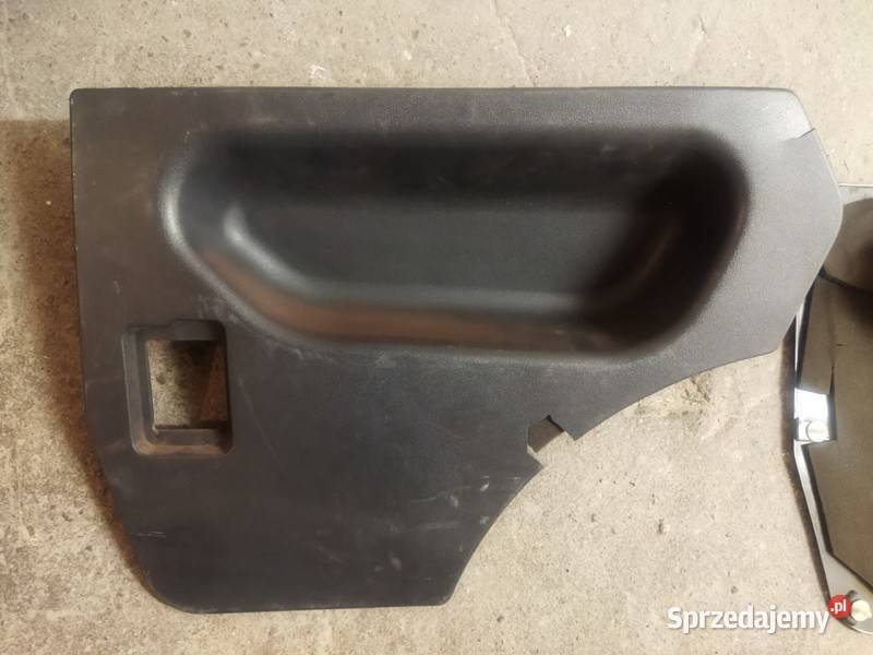 BOCZKI TYLNE FIAT CINQUECENTO 11 SPORTING Rok produkcji 1997 Sanok