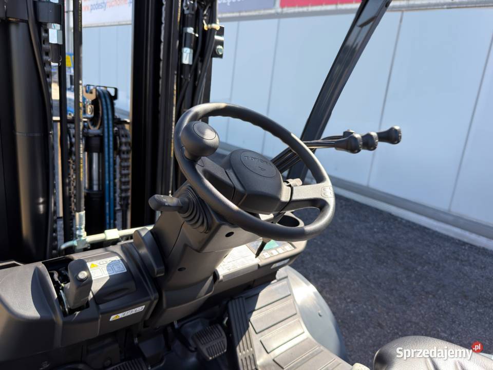 Spalinowy wózek widłowy DIESEL Toyota Tonero