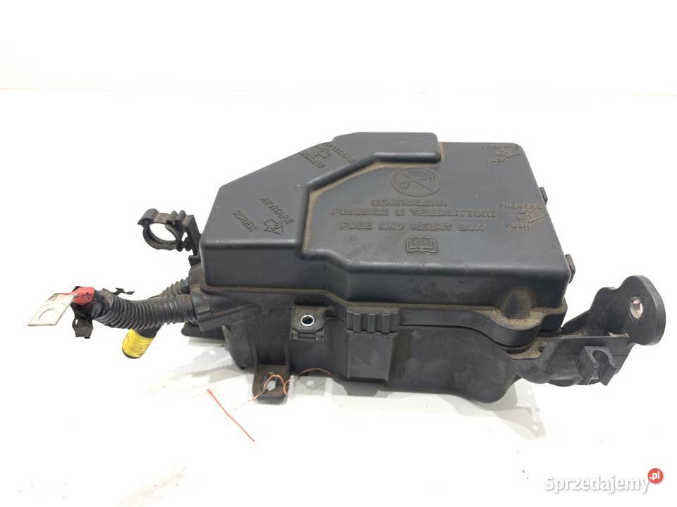 SKRZYNKA BEZPIECZNIKÓW ALFA GIULIETTA Hatchback Części samochodowe podkarpackie