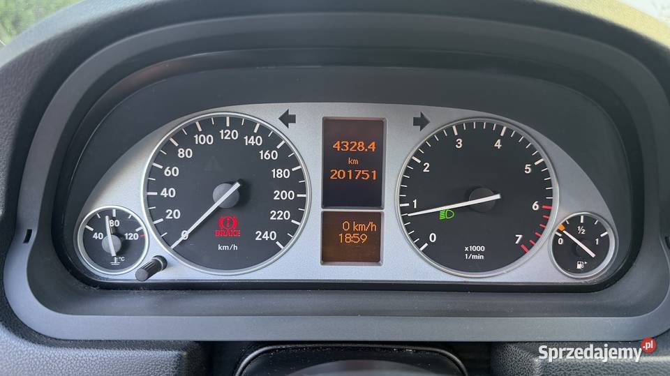 Mercedes B 15 benzyna ok 2008 nowy rozrząd ESP Konin