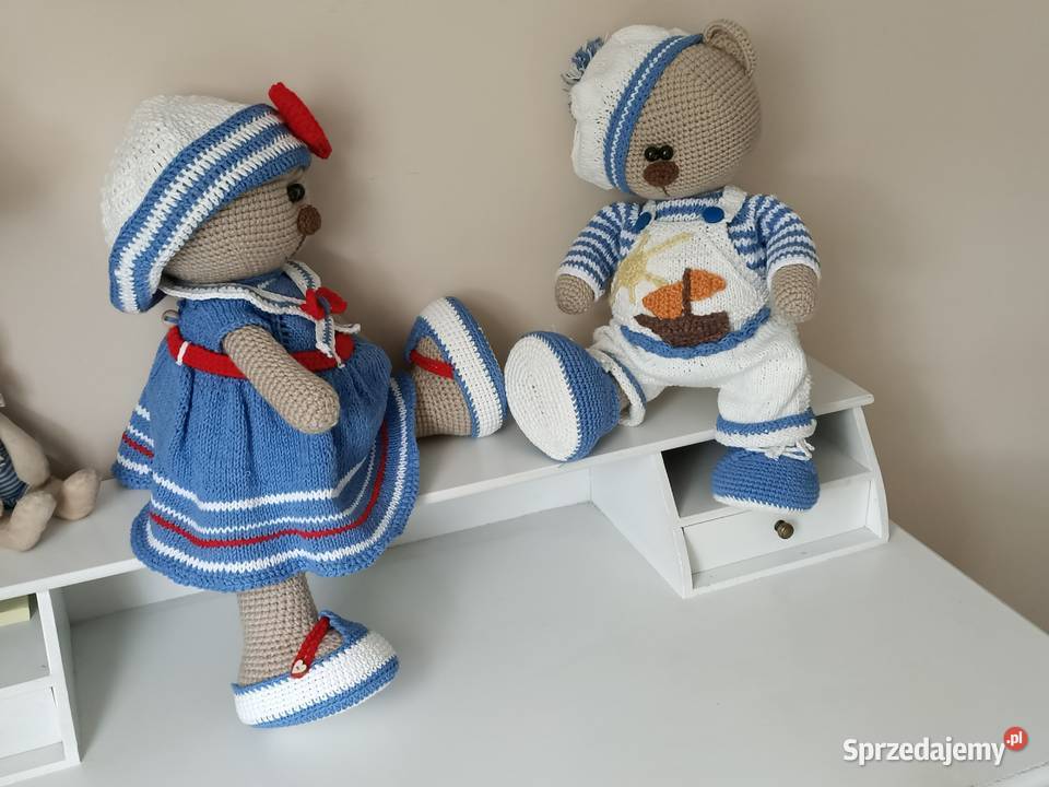Śliczna dziewczyna marynarzaamigurumi