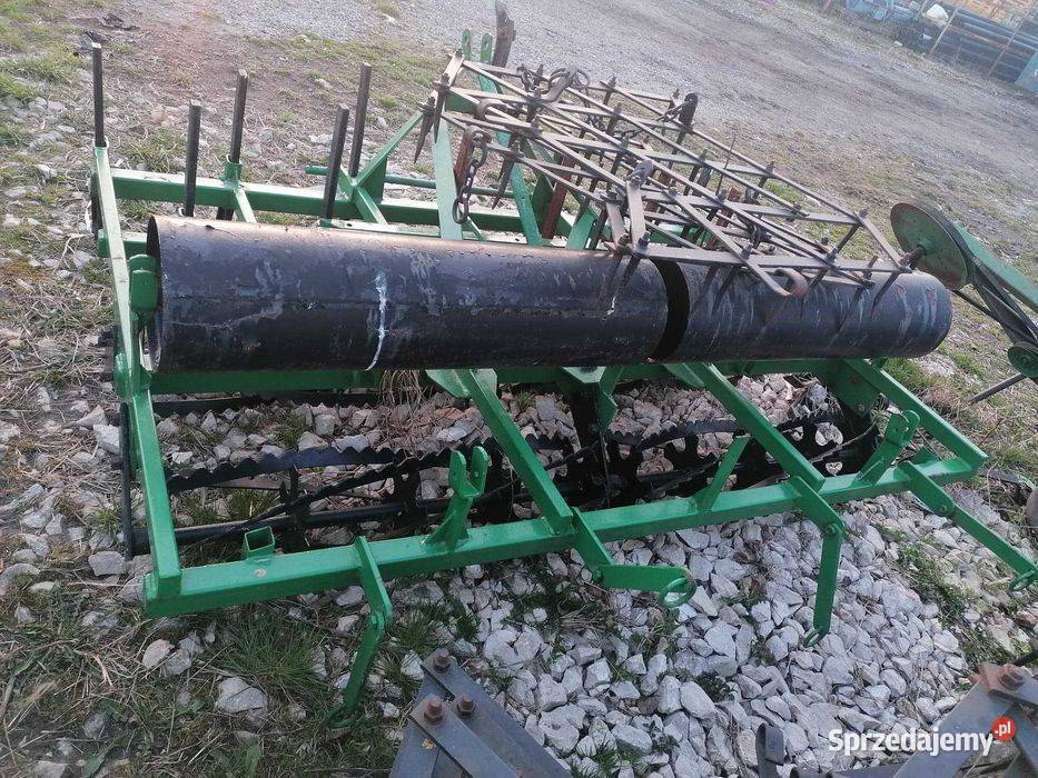 Agregat uprawowy z wałem i
bronami 220m Nowy Korczyn