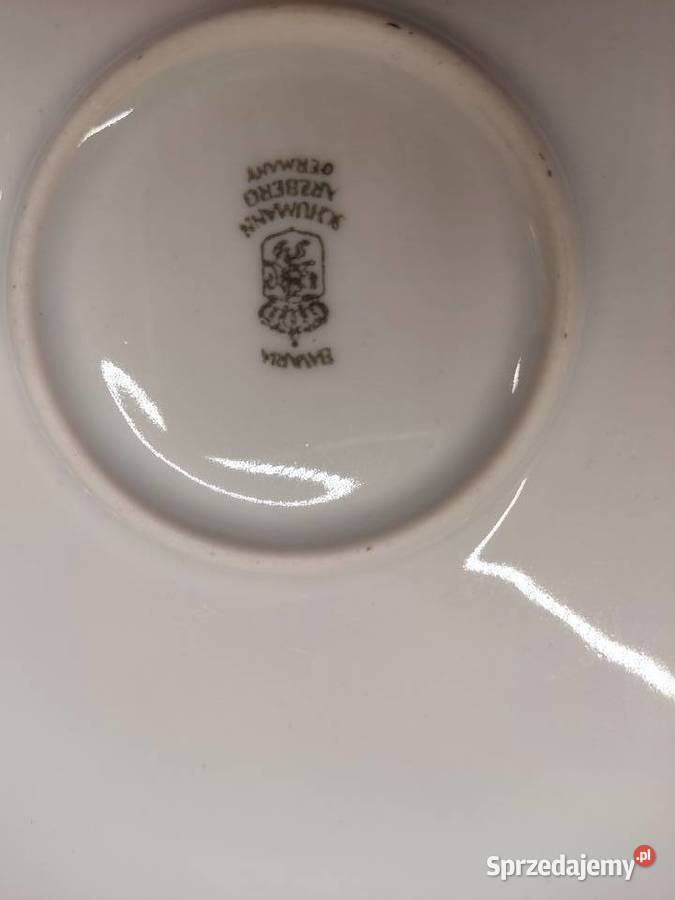 Talerz porcelanowy z kwiatowym wzorem Schumann