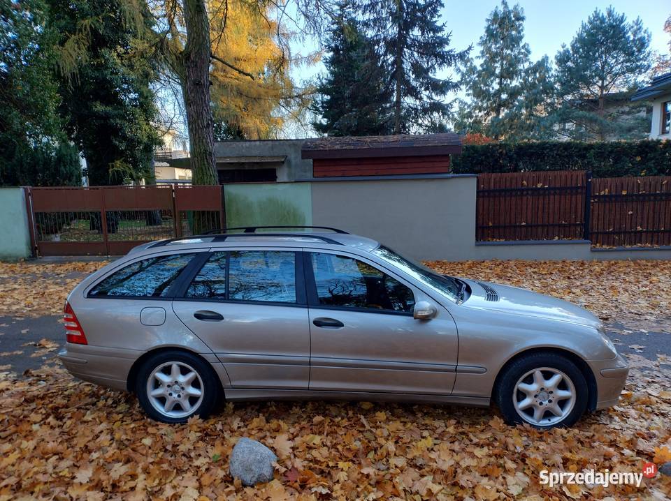 MercedesBenz Cklasa W203 22 CDI 2004r Lift stan