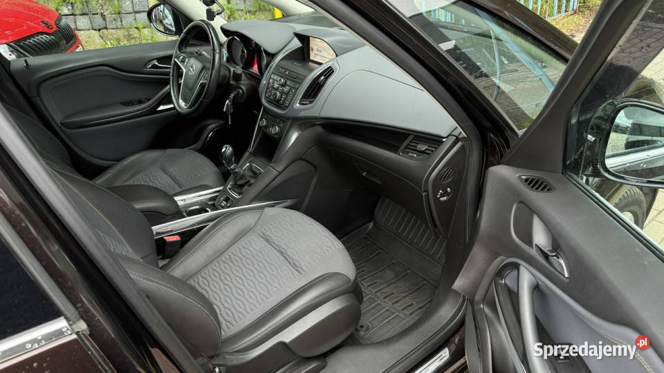 Opel Zafira 14 turbo gaz pół skóry ledy xenon immobilizer