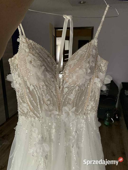 Suknia ślubna Rozmiar 38(M) Osówka